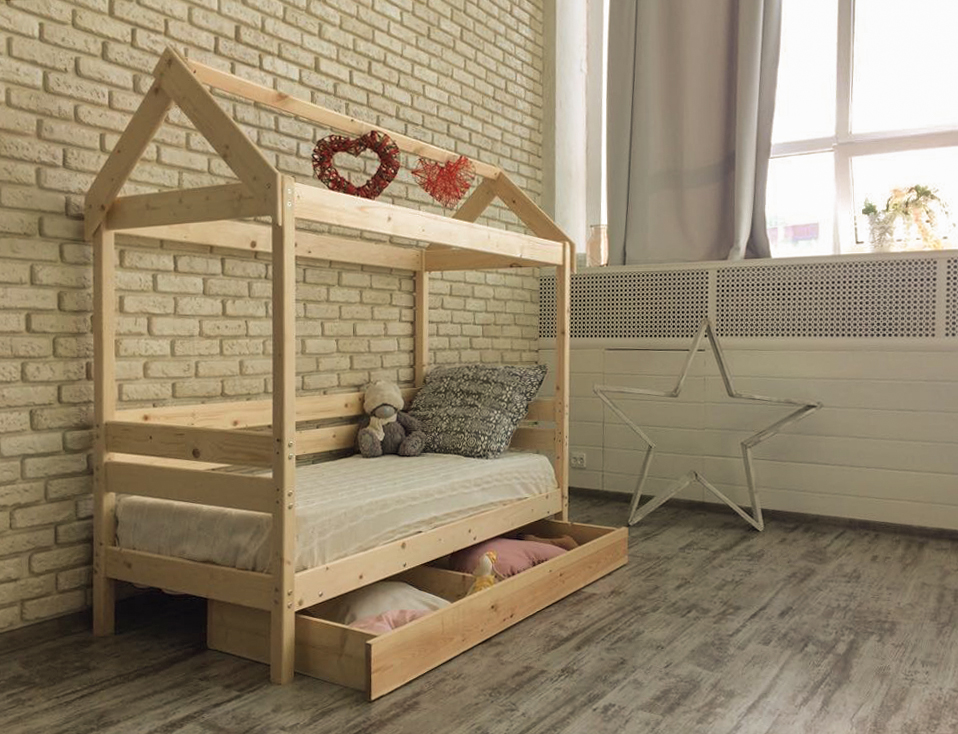 Кровать детская деревянная Домик